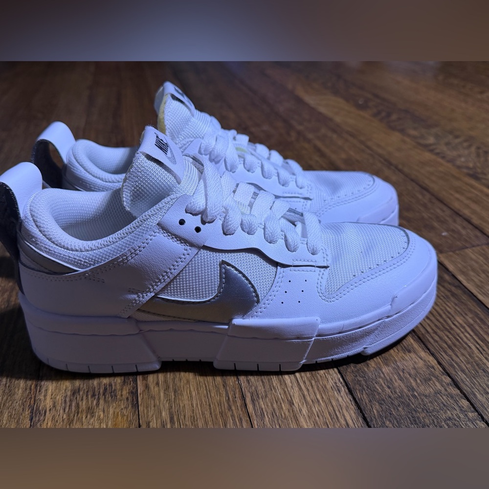 🟥SOLD❌Nike All-White Athletic Sneakers - Picture 5 of 8